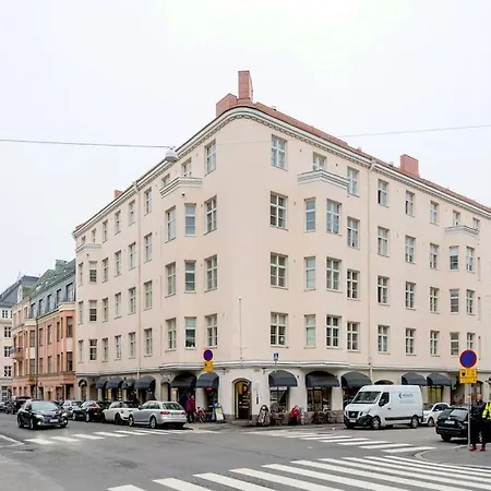Renovated In Lejlighed *